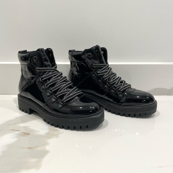 NEW J. Crew Black Lace-up Waterproof Boots (size 6) - Picture 2 of 4